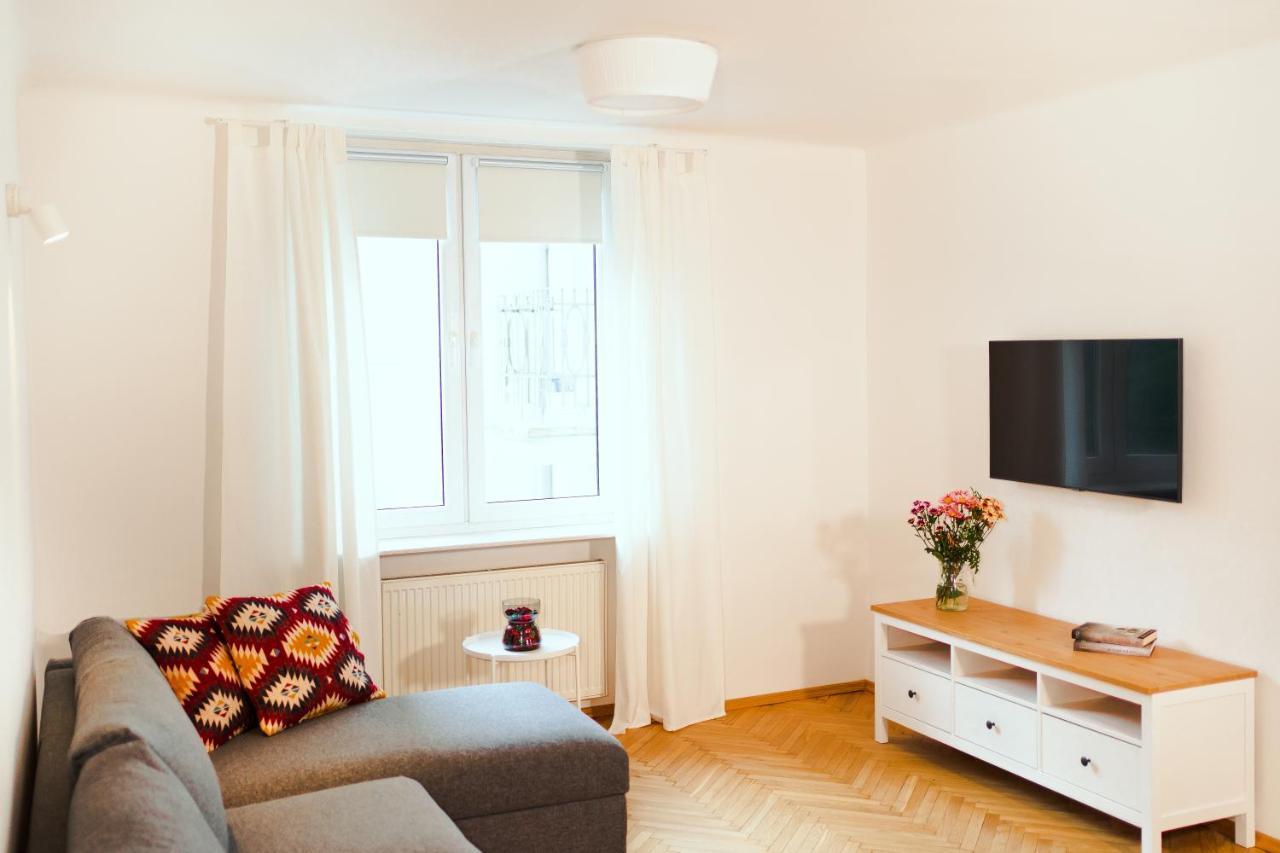 شقة وارسو  في Wilcza Apartament المظهر الخارجي الصورة