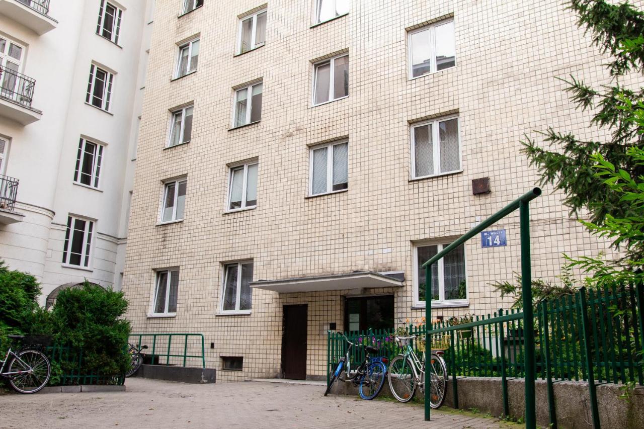 شقة وارسو  في Wilcza Apartament المظهر الخارجي الصورة
